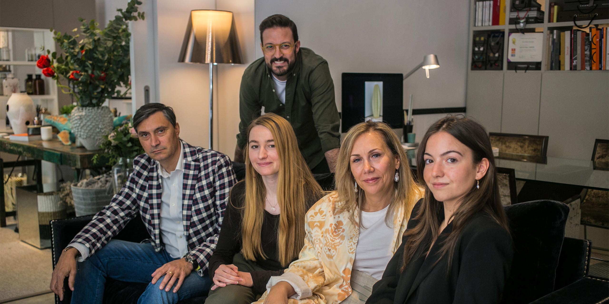 Equipo de diseñadores con experiencia Equipo de diseñadores con experiencia