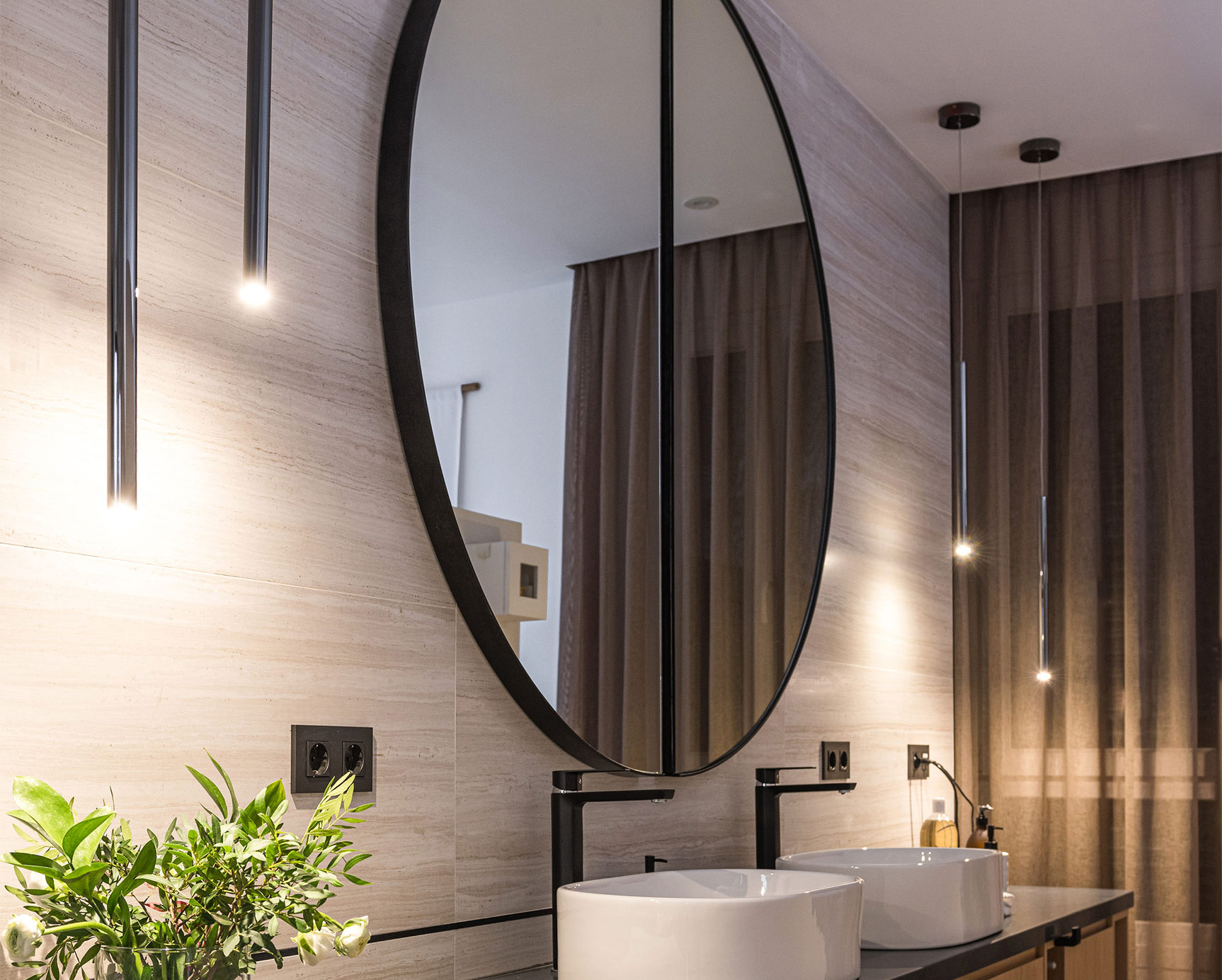 Iluminación colgante baño elegante