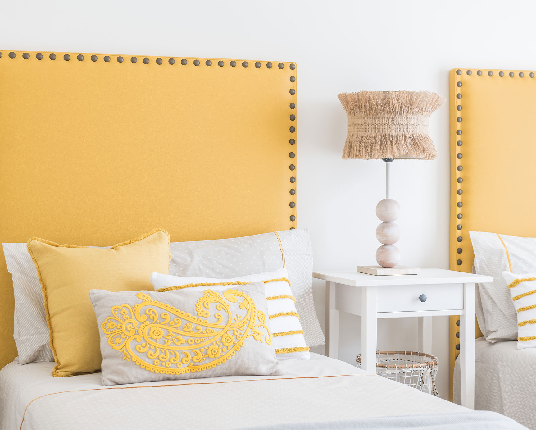 Colores vivos decorativos en habitación Colores vivos decorativos en habitación