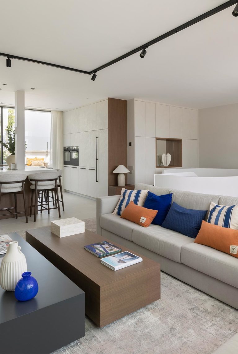 Duplex minimalista de lujo reformado %page% %sep% %sitename% Duplex minimalista de lujo reformado %page% %sep% %sitename%